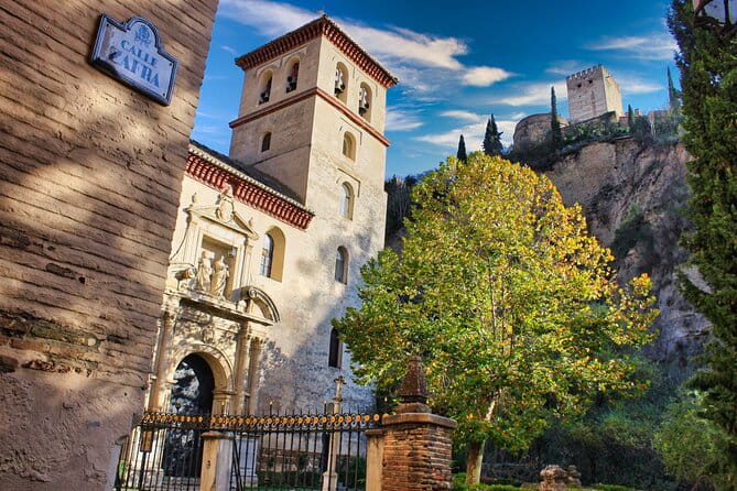 Stroll through Granada: historic center and Albayzín - Who Should Book This Tour