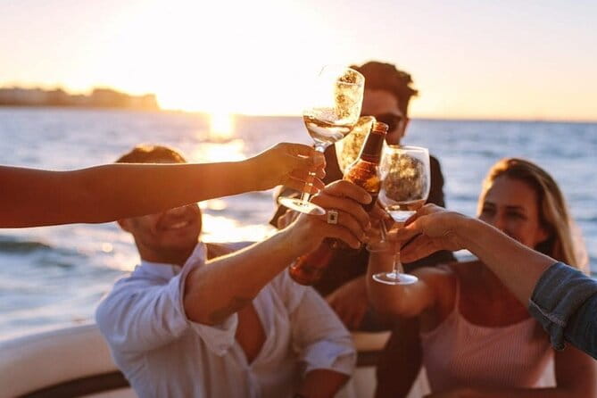 Sunset boat tour of the Amalfi Coast - The Experience in Detail: What to Expect on Your Sunset Cruise