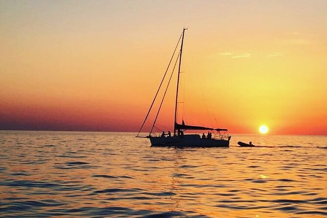 Sunset Sailing Tour on the Pakleni Islands - Who Should Consider This Tour?