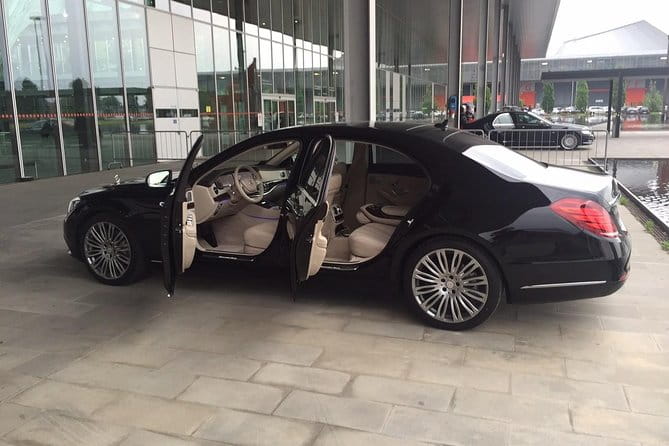 taxi / transfer service to and from airports - A Deep Dive into the Experience