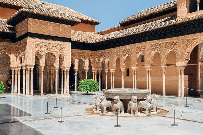 The Best of Alhambra & Granada: Private Tour with Nasrid Palaces - Price and Logistics: Worth It or Not?