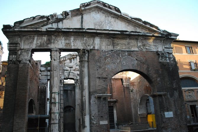 The Roman Jewish Ghetto: A Self-Guided Audio Tour - Deep Dive into the Itinerary