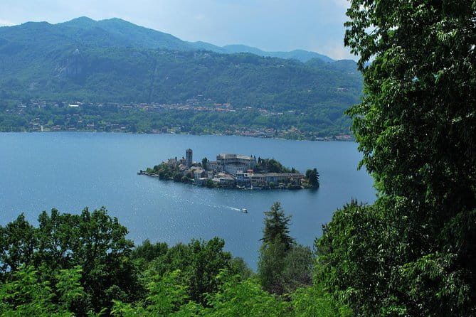 The romantic village of Orta San Giulio with a tour guide - FAQ