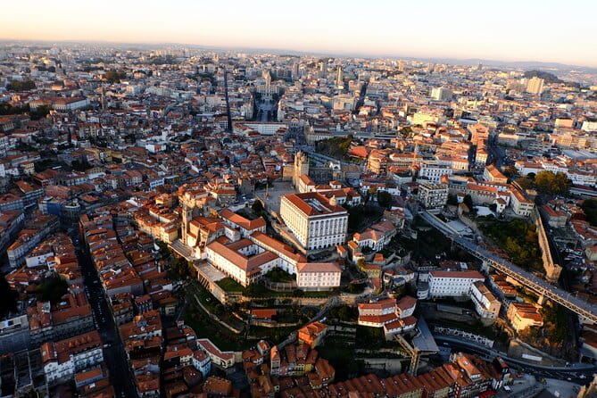 Ticket: Fly over Porto City, 5D experience for all family - Price and Logistics: Does It Offer Good Value?