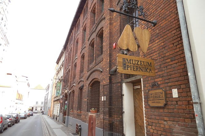 Torun Living Museum of Gingerbread and Old Town Private Walking Tour - Price and Practicalities