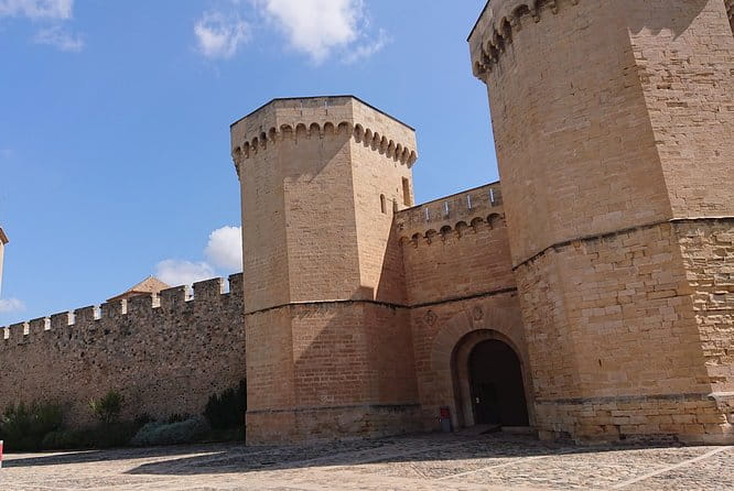 Tour monastery Poblet with hotel pickup - The Journey: From Booking to Return