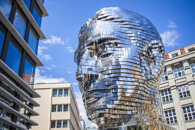 Unusual and historical tour of Prague with French guide - The Starting Point: Václavské náměstí