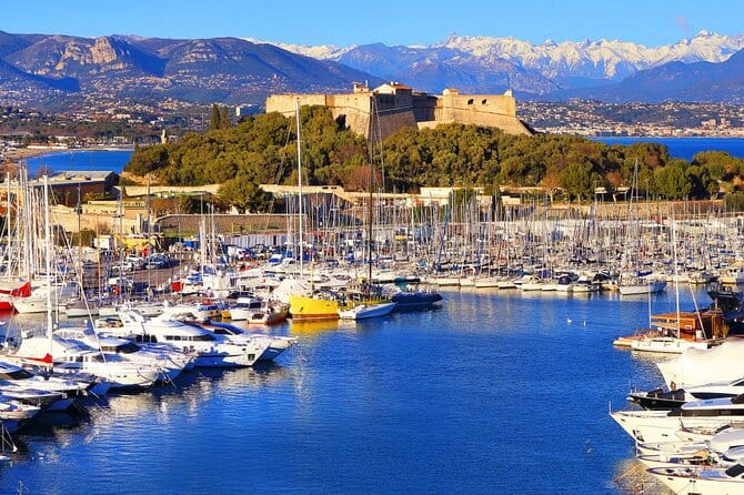 Visit of Antibes Juan-Les-Pins by convertible bus - A Full Breakdown of the Tour Experience