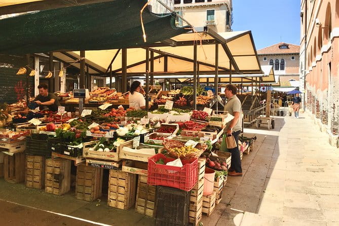 Walking in Venice Off-the-beaten Track - Why This Tour Offers Great Value