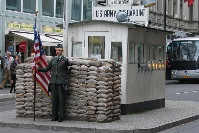 Warnemuende Shore Excursion: Berlin Private Sightseeing Tour from Rostock - Iconic Landmarks: Checkpoint Charlie and the Holocaust Memorial