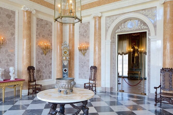 Wilanów Royal Palace + Polish Vodka Museum: SMALL GROUP /inc. Pick-up/ - Practical Details: Logistics, Price, and What to Expect