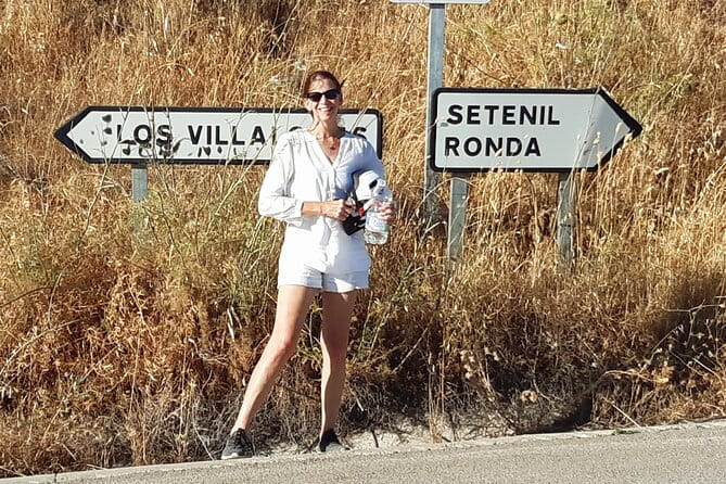Wine, Tapas & Lake Zahara by e-bike incl Ronda pickup (full day) - The Charm of Zahara de la Sierra and the Village Stops