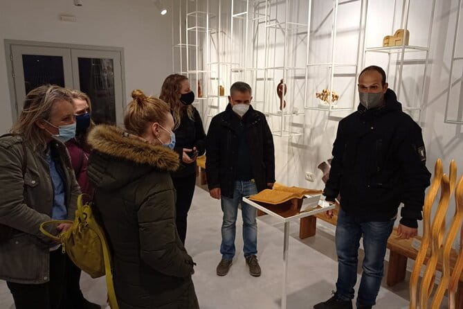 Wood carving workshop in Santorini no1 - Exploring the Workshop: What You Can Expect