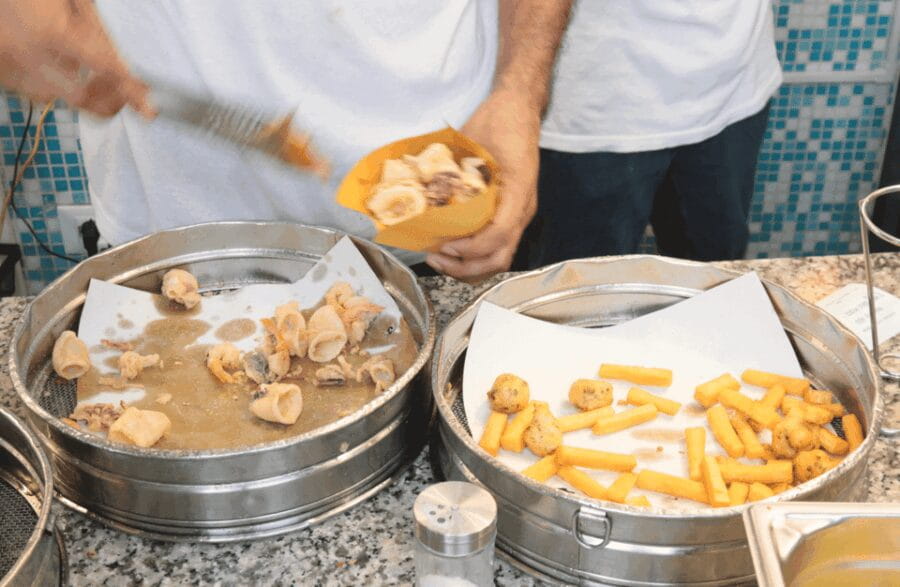 1.5 Hour Food Guided Tour & Sightseeing in Genoa - Exploring the Historic Streets and Landmarks