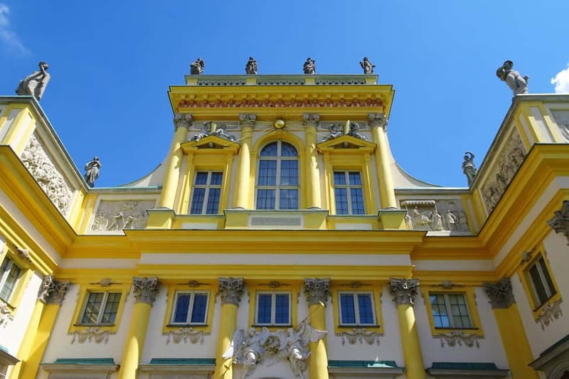 3-hour: Palace of King Jan Sobieski in Wilanow/inc. Pick-up/ - Entering the Palace: A Step into Royal Life