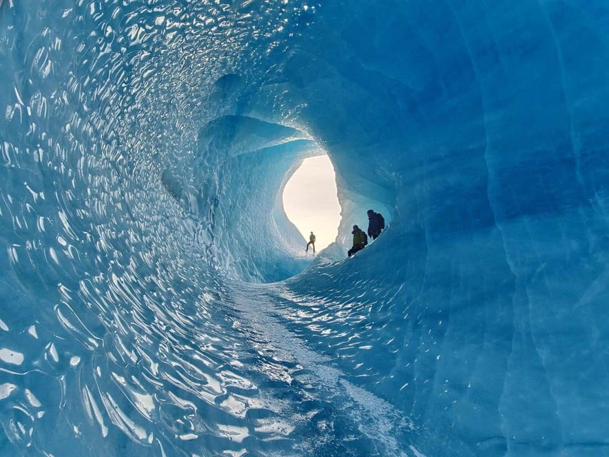 4-Day South Coast, Blue Ice Cave, Glacier Lagoon Tour - Entering Iceland’s Landscapes: What to Expect