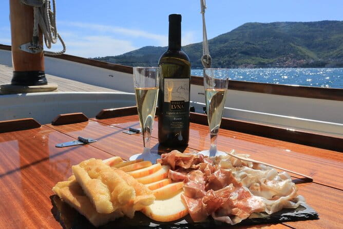 4-Hour Guided Boat Tour with Aperitif at Sunset in Spezia - Who Might Want to Think Twice