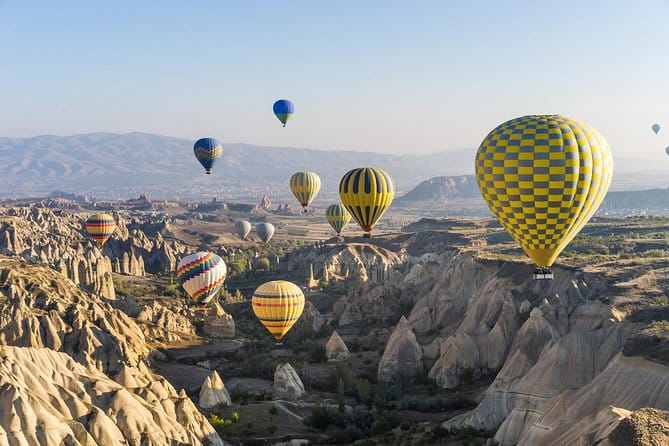 5-Day Tour of Istanbul and Cappadocia with return flights - Cappadocia: Nature’s Surreal Sculptures and Ancient Habitats