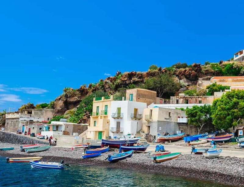 8 August: Mini-cruises to Alicudi, Filicudi and Salina - Who Is This Tour Best For?