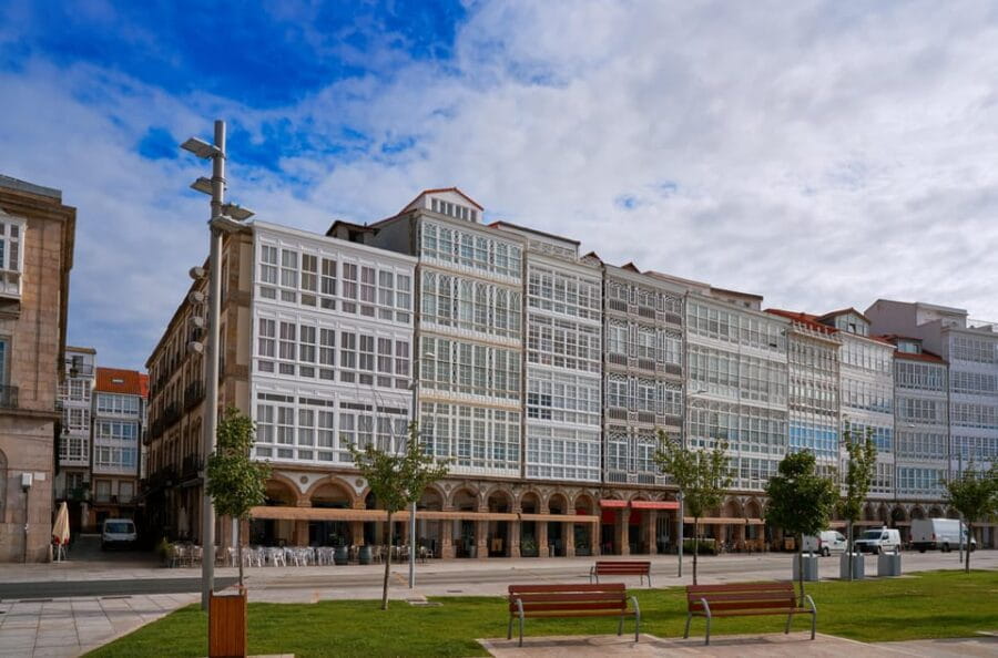 A Coruña: City Highlights Guided Walking Tour - Old Town: Charm and Tradition