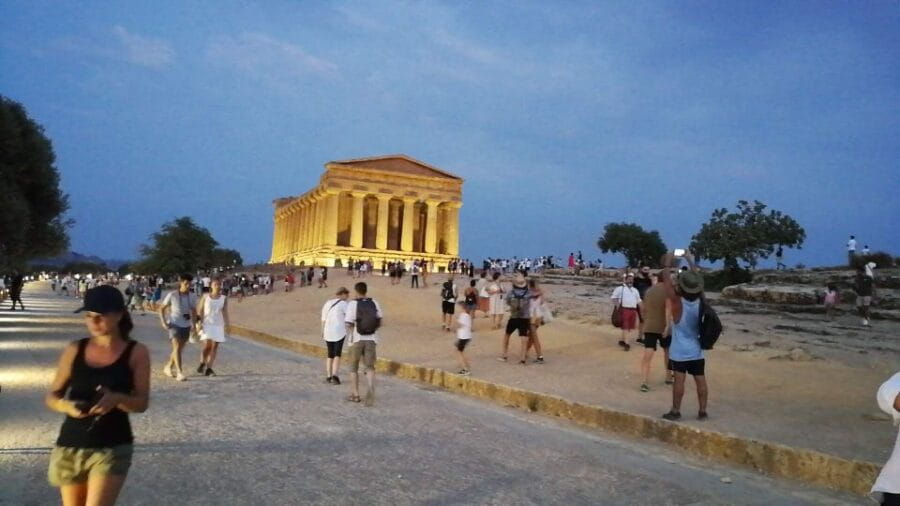 Agrigento: Skip-the-Line Valley of the Temples Night Tour - What Does the Itinerary Cover?