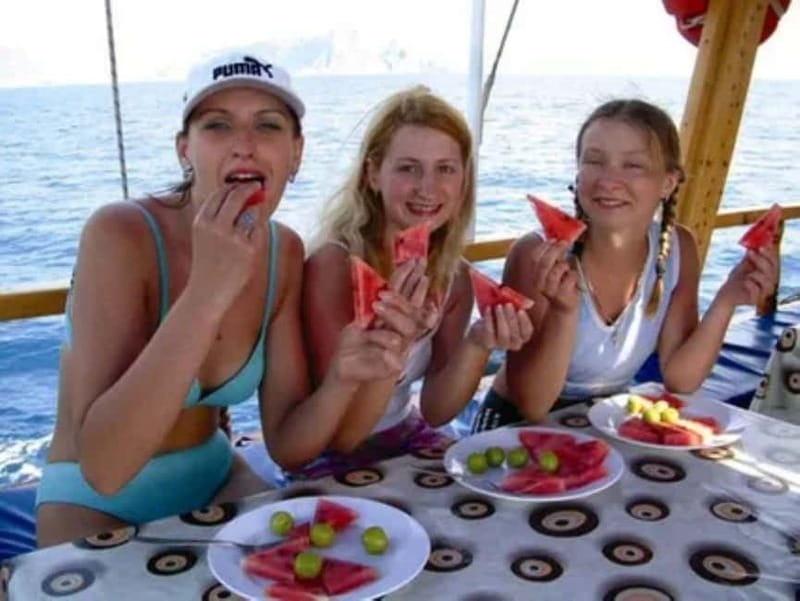 Alanya Boat Trip with Swimming & Castle Panorama Views - Who Should Consider This Tour?