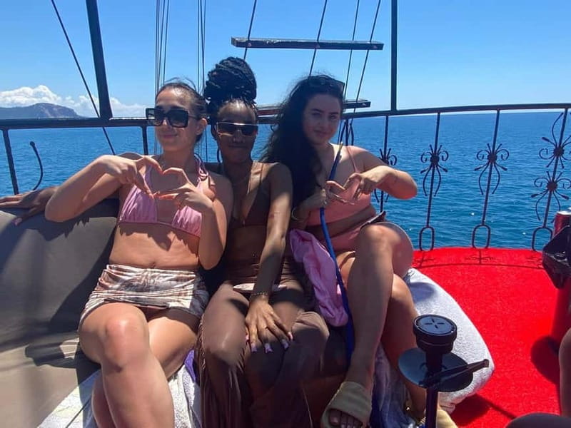 Alanya: Pirate Boat Tour with Lunch & Unlimited Soft Drinks - Setting Sail from Alanya: What to Expect on the Pirate Boat Tour