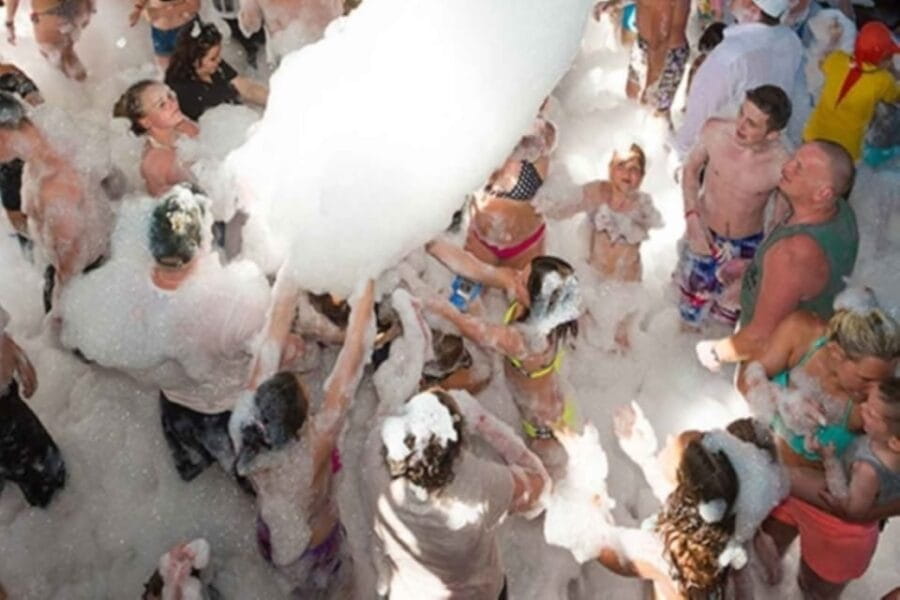 Alanya: Pirate Ship Cruise with Food and Swimming Stops - Who Is This Cruise Perfect For?