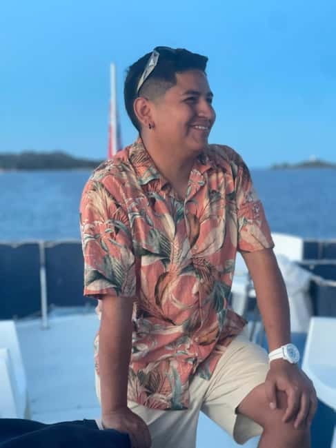 Alcudia Sunset Boat Trip : Music & Drinks with MIKE ROGERS - What Makes the Alcudia Sunset Cruise Special?