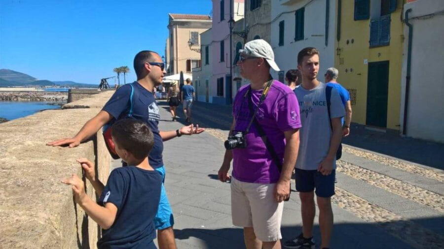 Alghero: City Center Tour with Wine Tasting - Discovering Alghero’s Architectural Gems