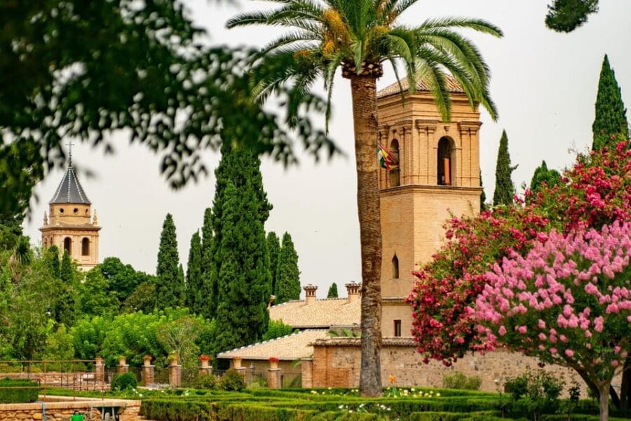 Alhambra from Seville: Alcazaba, Charles V and Generalife - FAQ