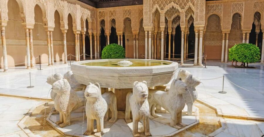 Alhambra & Nasrid Palace: Private Tour with Tickets - Why This Tour Offers Good Value
