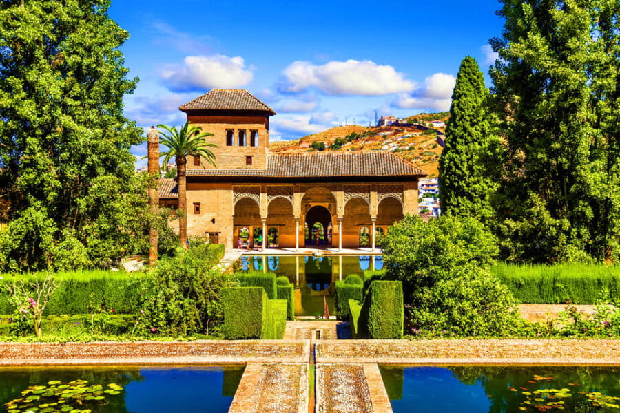 Alhambra: Ticket with Audioguide - Who Will Love This Experience?