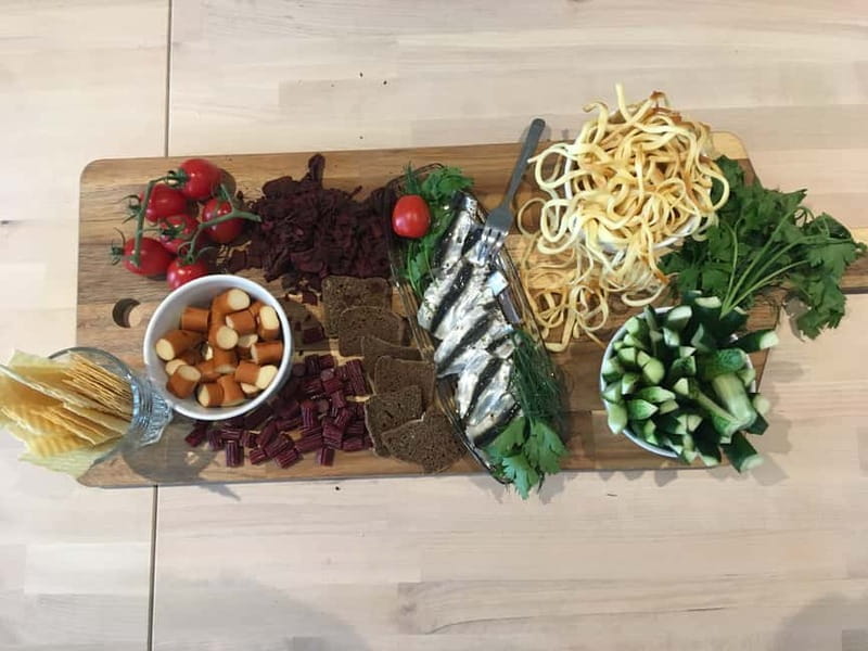 All inclusive Tallinn Food and Bike tour - Starting the Tour: Sightseeing and First Impressions