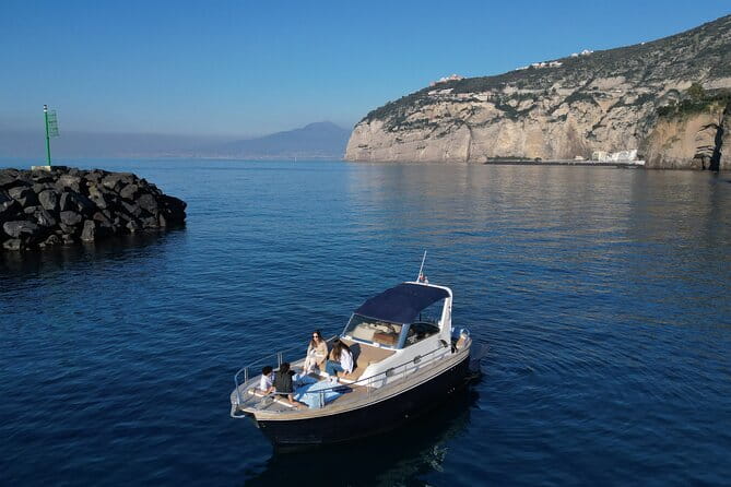 Amalfi Coast Private Boat Tour - Exploring Nerano and Li Galli: Hidden Gems