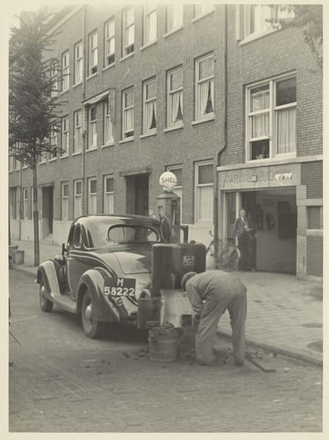Amsterdam: Cycling along the World War Two spots - Who Will Love This Experience?