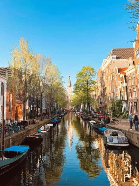 Amsterdam: Guided bike tour in French off the beaten track - Who Will Love This Tour?