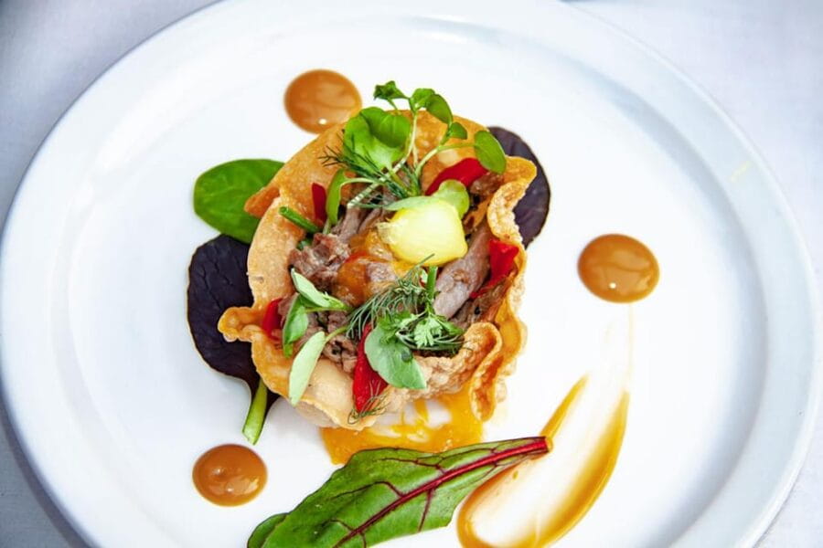 Amsterdam: Luxury Saloon Boat Cruise with 3-Course Dinner - Who Is This Experience Best Suited For?