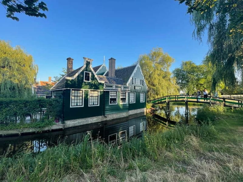 Amsterdam: Zaanse Schans Windmills Guided Tour - What to Expect: From Windmills to Workshops