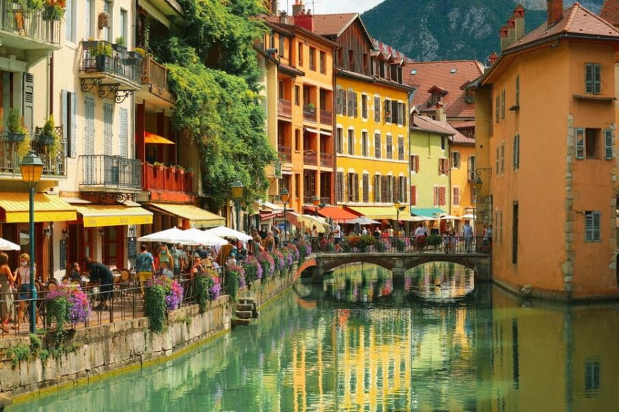 Annecy: Express Walk with a Local in 60 minutes - Making the Most of Your 60 Minutes in Annecy