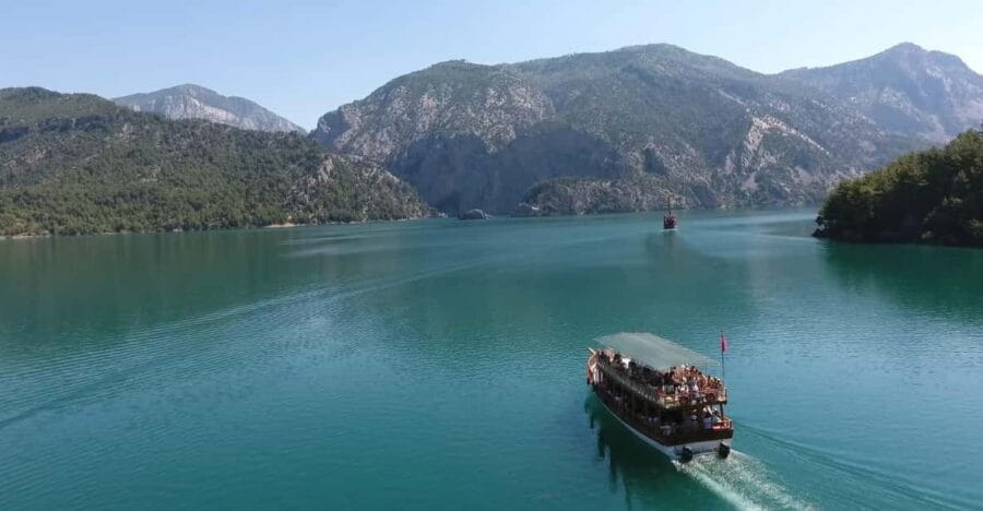 Antalya: Green Canyon Boat Trip with Lunch & Soft Drinks - The Lakeside Restaurant and Lunch Experience