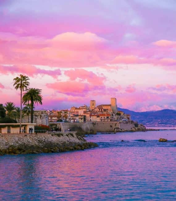 Antibes: Old Town Food Tour with Seaside Picnic - Detailed Breakdown of the Itinerary