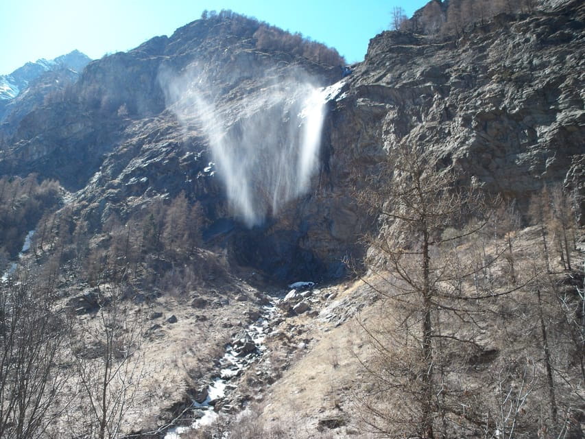 Aosta Valley: Snowshoe Lessons in Enchanted Winter Forests - Gear, Clothing, and Practical Tips