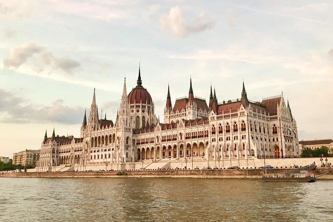 Architectural Budapest: Private Tour with a Local Expert - Why This Tour Is a Great Choice