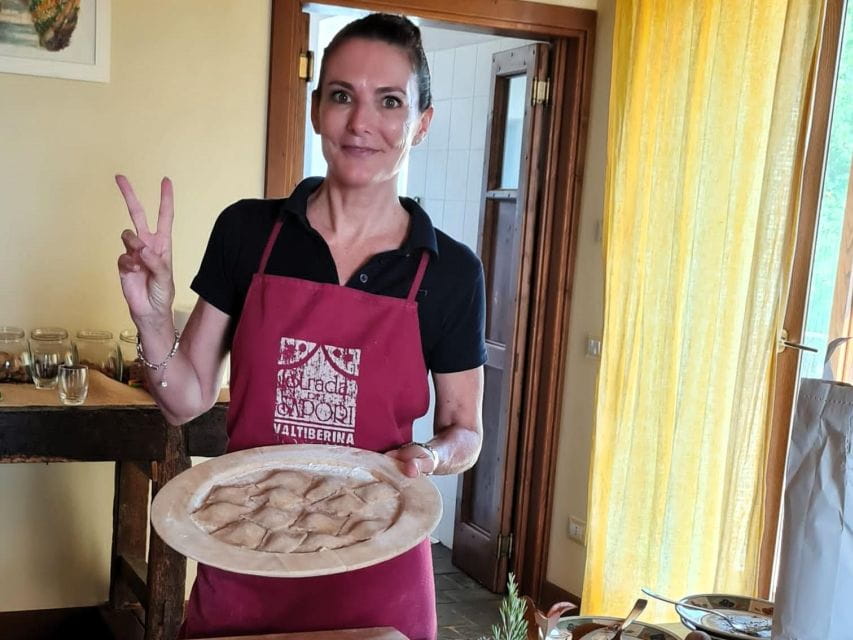 Arezzo: pasta e tiramisù cooking class organic Tuscan farm - Entering a True Tuscan Farm Experience