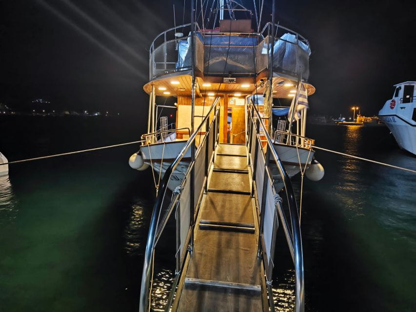 Argostoli: Daily cruise with food & drinks around Kefalonia - What to Expect: Food, Drinks, and Comfort