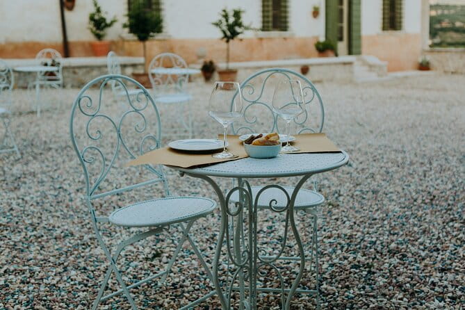 Art & Wine Experience in Valpolicella at Palazzo Montanari - Exploring the Montanari Villa and Frescoes