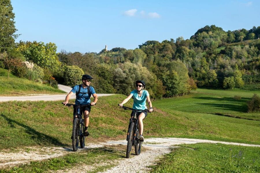 Asolo: Guided E-Bike Tour Through Art and Stunning Views - Entering Asolo: A Visual and Cultural Treasure