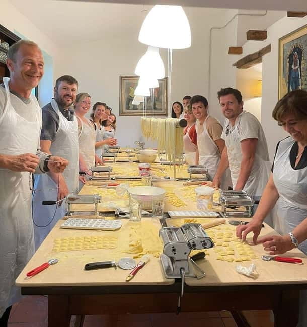 Assisi: Lasagna & Cannelloni Class in Cooking School - Price and Logistics