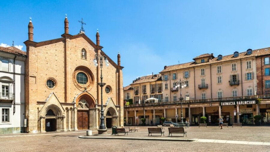 Asti: E-Bike Culinary Cycling Tour with Food & Wine Tastings - A Walk Through Asti’s Historic Streets and Landmarks